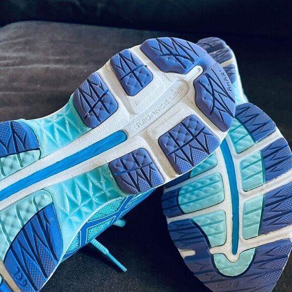 Excellent Condition ASICS GEL Nimbus 18 Womens 7 US 38 Medium Running Shoes Blue - Picture 10 of 12